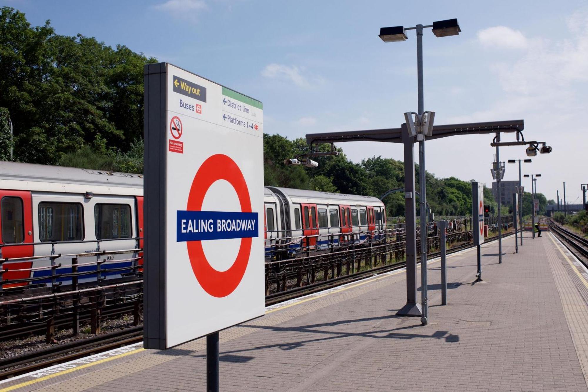 Spacious 2 Bedroom Apartment In Ealing Broadway Экстерьер фото